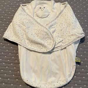 Nested Bean swaddle sz s-l